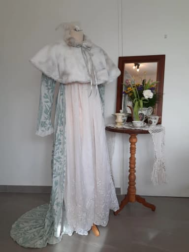 robe_1.webp